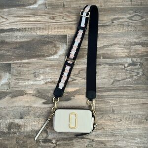 Authentic Marc Jacob’s Snapshot bag (NEW CONDITION)